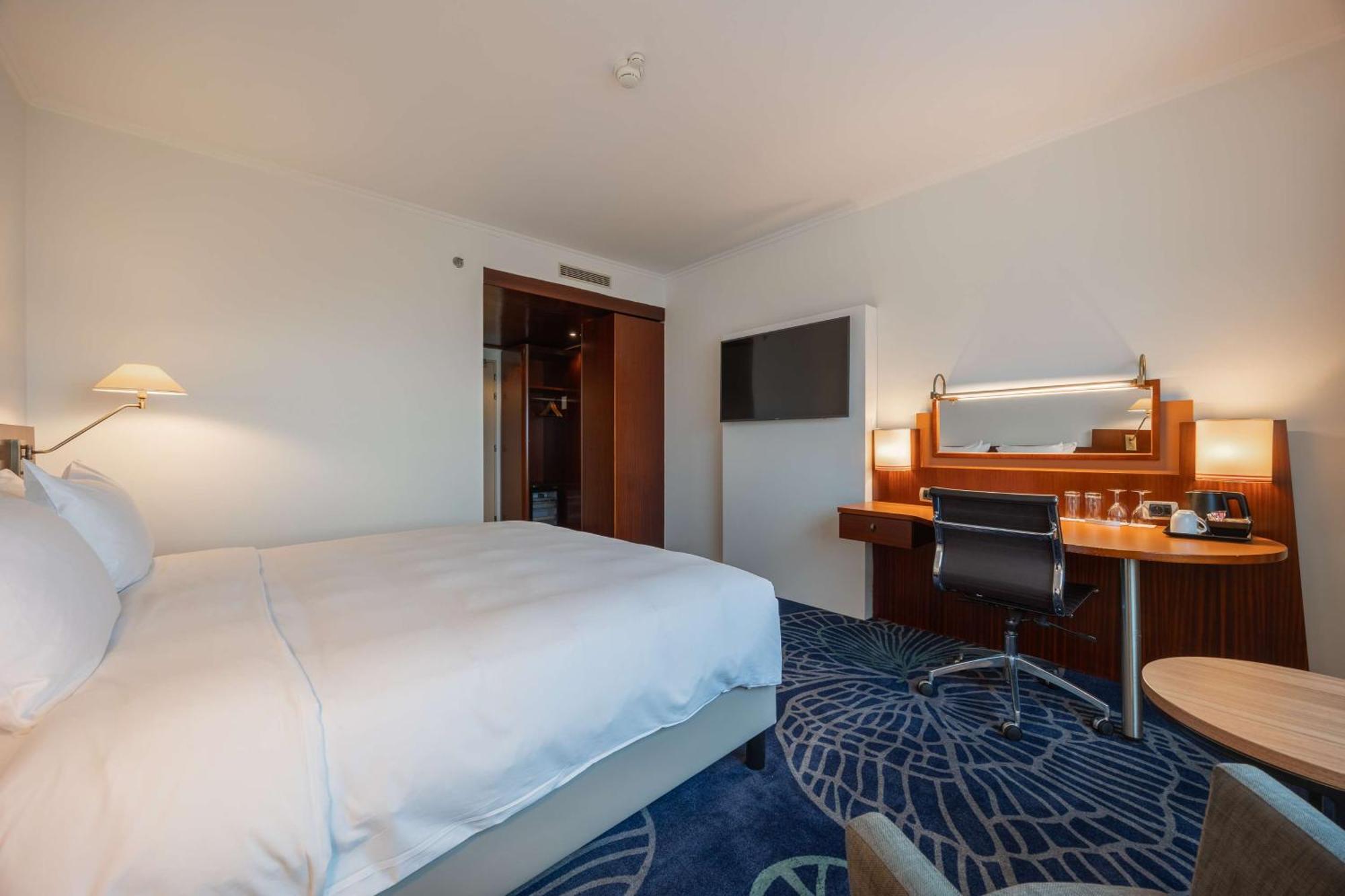 Radisson Blu Hotel Amsterdam Airport, Schiphol Amsterdam Airport Schiphol Ngoại thất bức ảnh